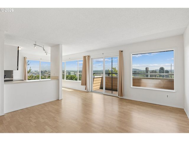 3701 Sw CONDOR Ave V2, Portland, OR 97239