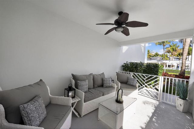 915 Bay Colony Drive S, Juno Beach, FL 33408