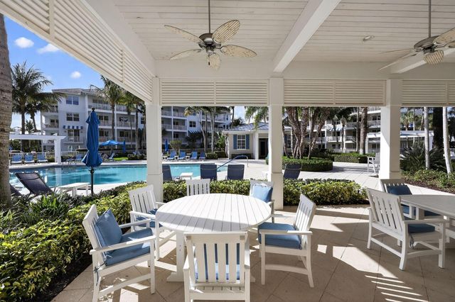 915 Bay Colony Drive S, Juno Beach, FL 33408