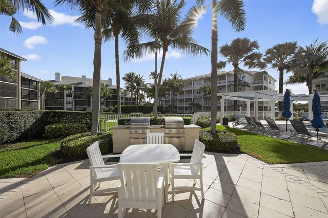 915 Bay Colony Drive S, Juno Beach, FL 33408