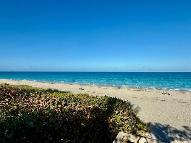 915 Bay Colony Drive S, Juno Beach, FL 33408