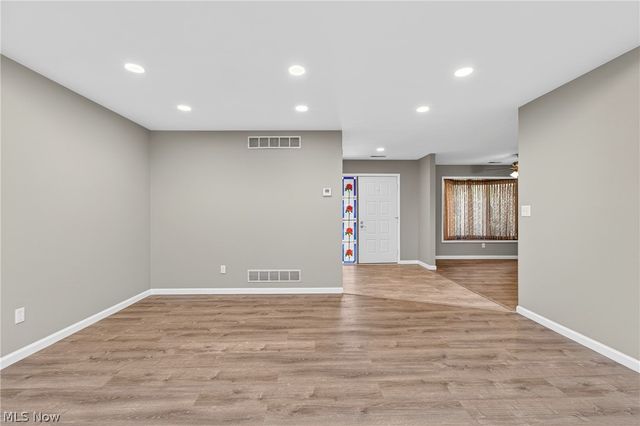 139 Mulberry Lane, Munroe Falls, OH 44262