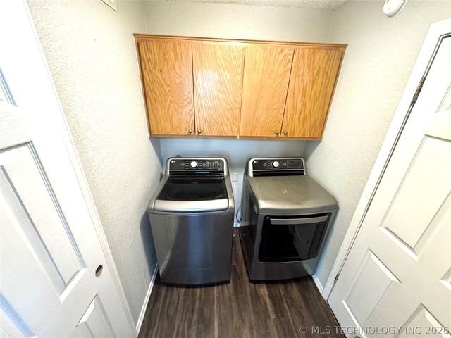 1109 Palmer Lane, Eufaula, OK 74432