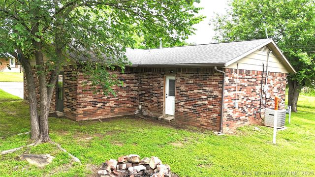 1109 Palmer Lane, Eufaula, OK 74432