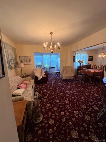 254 Hempstead Avenue, Rockville Centre, NY 11570