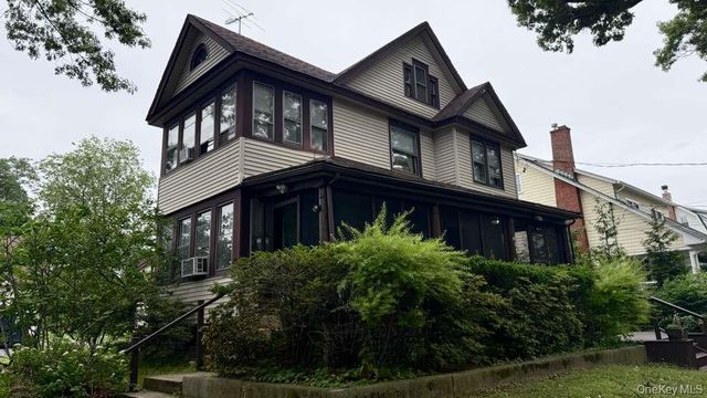 254 Hempstead Avenue, Rockville Centre, NY 11570