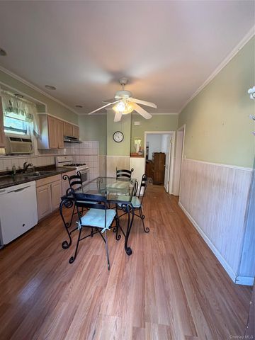 254 Hempstead Avenue, Rockville Centre, NY 11570