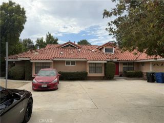 21720 Los Alimos, Los Angeles, CA 91311