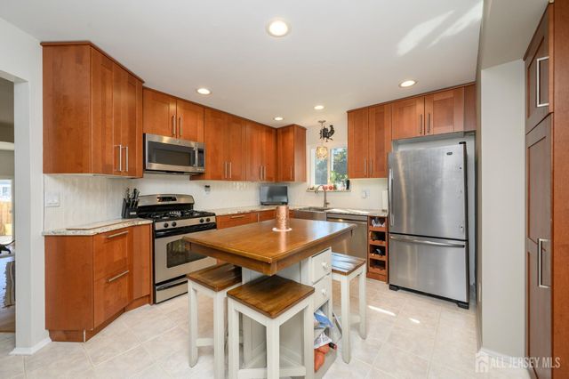 46 Davids Court, South Brunswick, NJ 08810