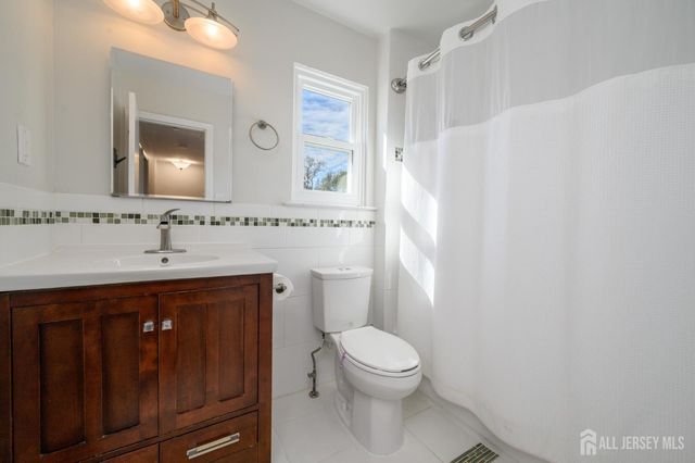 46 Davids Court, South Brunswick, NJ 08810