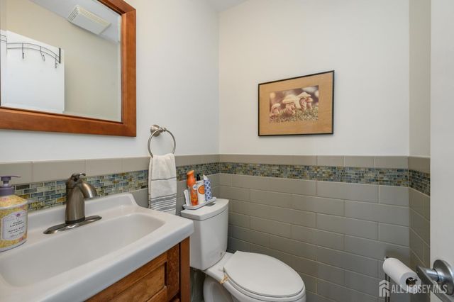 46 Davids Court, South Brunswick, NJ 08810