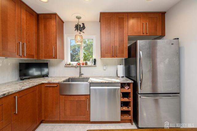 46 Davids Court, South Brunswick, NJ 08810