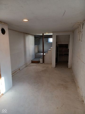 831 N Hawthorne Lane, Indianapolis, IN 46219