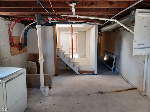 831 N Hawthorne Lane, Indianapolis, IN 46219