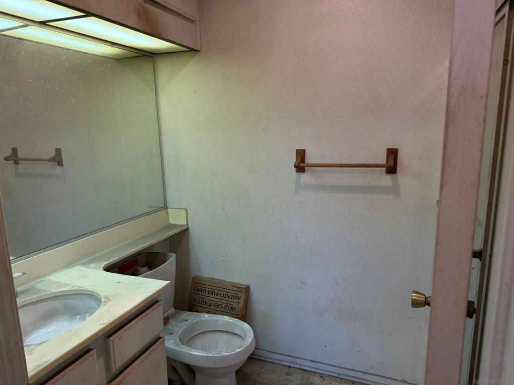 Image 12 of property listing at 867 W San Ysidro Blvd 5, San Ysidro, CA 92173