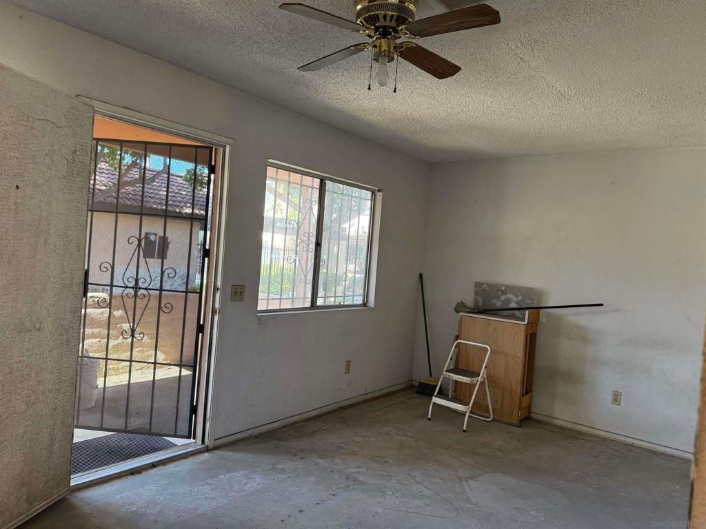 Image 14 of property listing at 867 W San Ysidro Blvd 5, San Ysidro, CA 92173