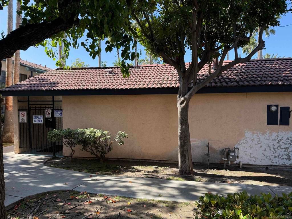 Image 17 of property listing at 867 W San Ysidro Blvd 5, San Ysidro, CA 92173