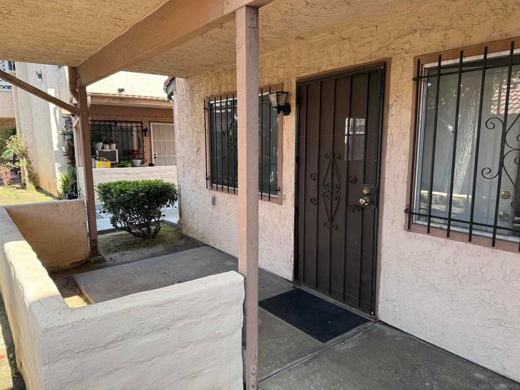 Image 4 of property listing at 867 W San Ysidro Blvd 5, San Ysidro, CA 92173