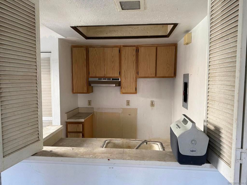 Image 7 of property listing at 867 W San Ysidro Blvd 5, San Ysidro, CA 92173