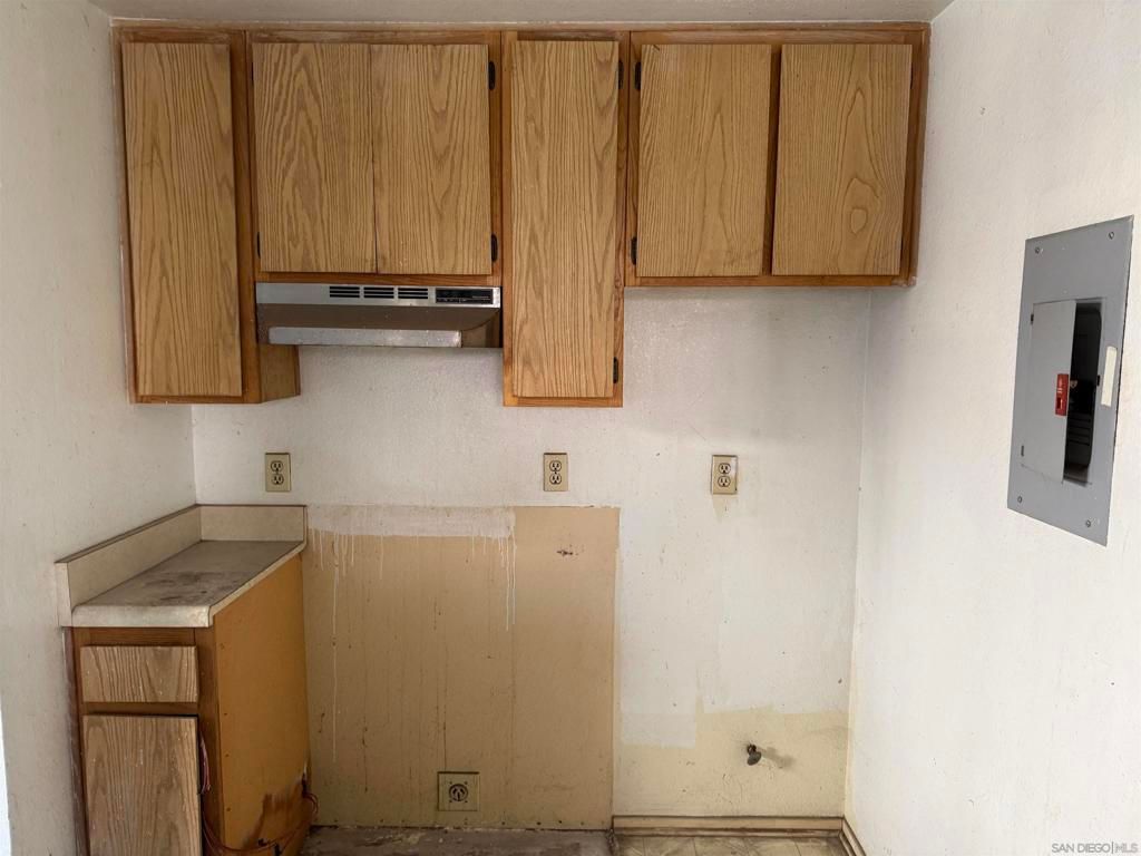 Image 9 of property listing at 867 W San Ysidro Blvd 5, San Ysidro, CA 92173