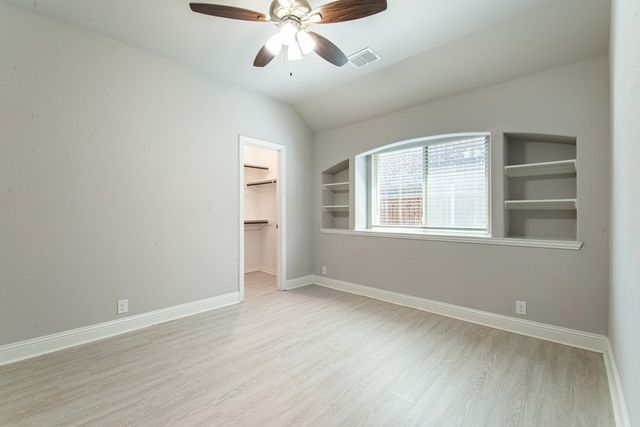 505 Livia Street, Burleson, TX 76028