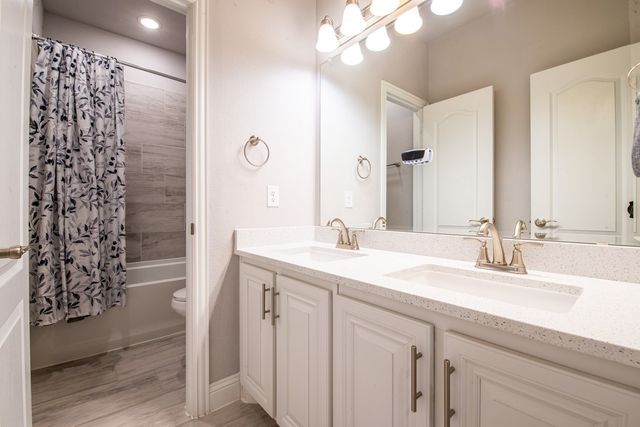 505 Livia Street, Burleson, TX 76028