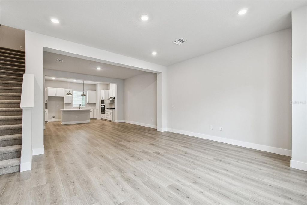 Image 14 of property listing at 3125 4TH TERRACE N, St Petersburg, FL 33713