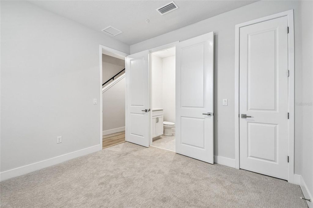 Image 31 of property listing at 3125 4TH TERRACE N, St Petersburg, FL 33713