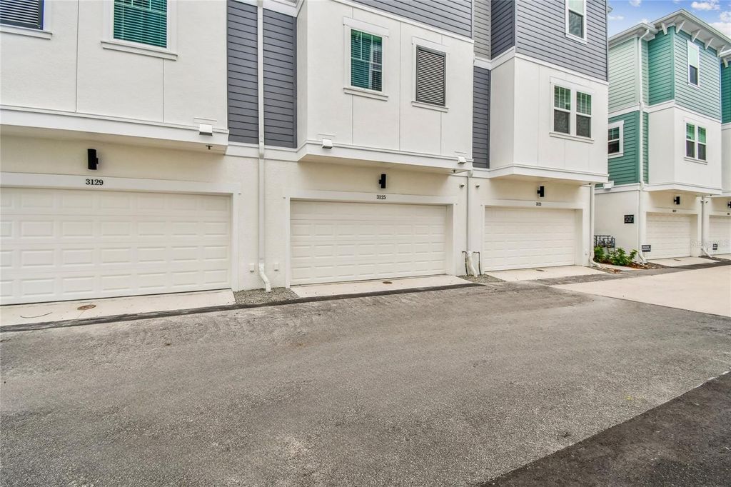 Image 39 of property listing at 3125 4TH TERRACE N, St Petersburg, FL 33713