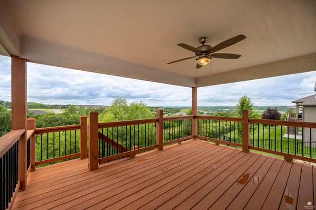416 Ledgestone Ridge Court, Manhattan, KS 66503