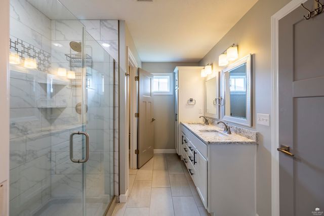 416 Ledgestone Ridge Court, Manhattan, KS 66503