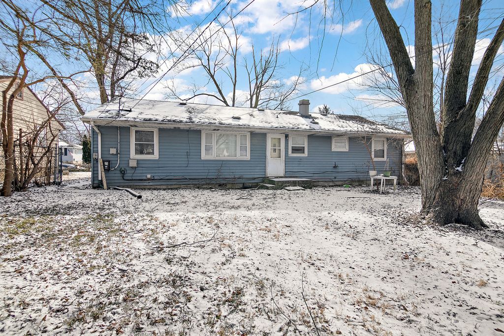 1869 Summit Avenue, Kankakee, IL 60901