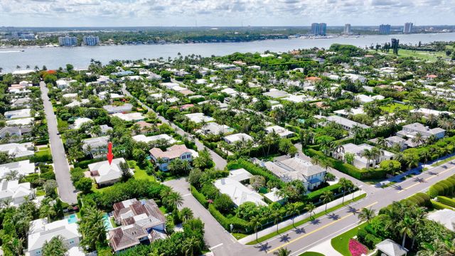217 Plantation Road, Palm Beach, FL 33480