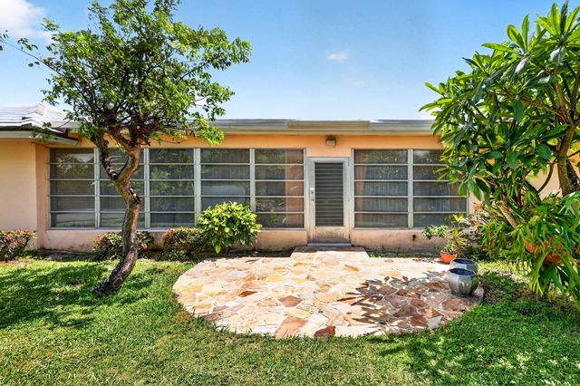 217 Plantation Road, Palm Beach, FL 33480