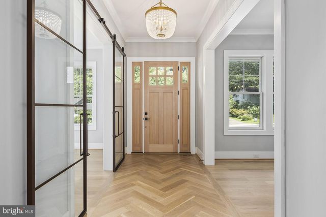 6716 VAN FLEET DR, Mclean, VA 22101