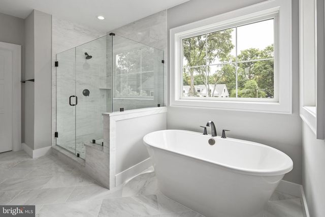6716 VAN FLEET DR, Mclean, VA 22101