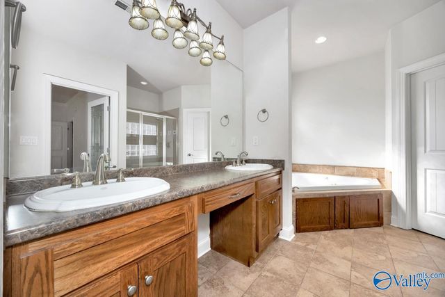 105 Kelsey Drive, New Market, AL 35761