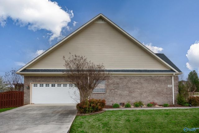 105 Kelsey Drive, New Market, AL 35761