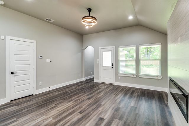 3235 Pine Street, Dallas, TX 75215