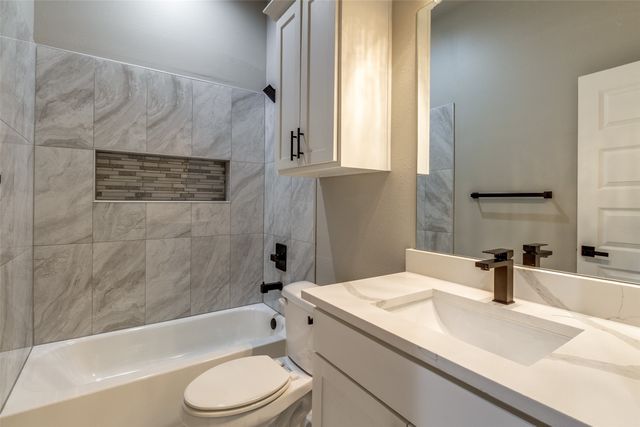 3235 Pine Street, Dallas, TX 75215