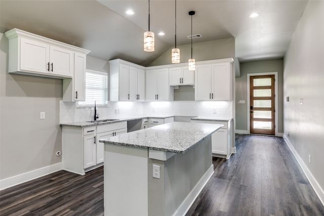 3235 Pine Street, Dallas, TX 75215