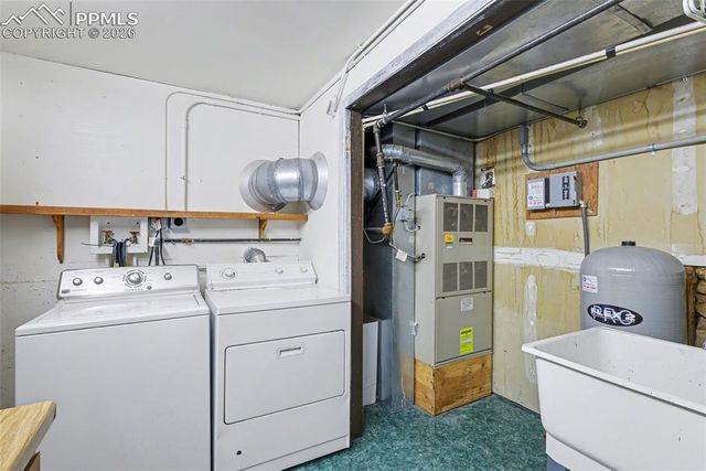 3375 Pinehurst Circle, Colorado Springs, CO 80908