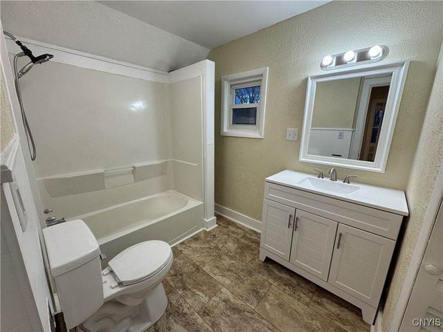 302 North Main Street, Lenox, NY 13032