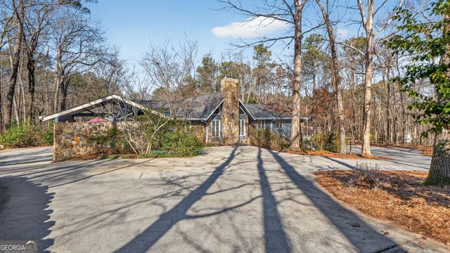 175 Flat Creek Court, Fayetteville, GA 30214