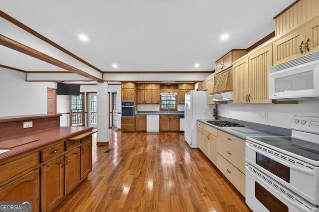 175 Flat Creek Court, Fayetteville, GA 30214