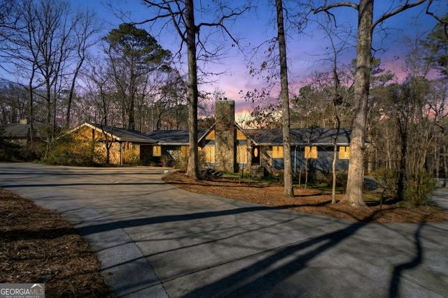 175 Flat Creek Court, Fayetteville, GA 30214