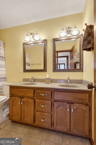 175 Flat Creek Court, Fayetteville, GA 30214