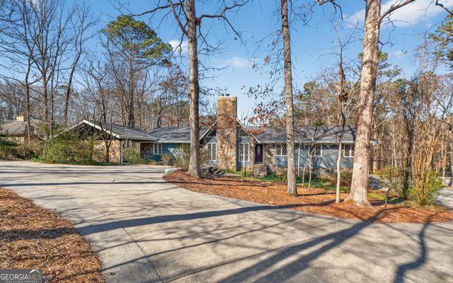 175 Flat Creek Court, Fayetteville, GA 30214