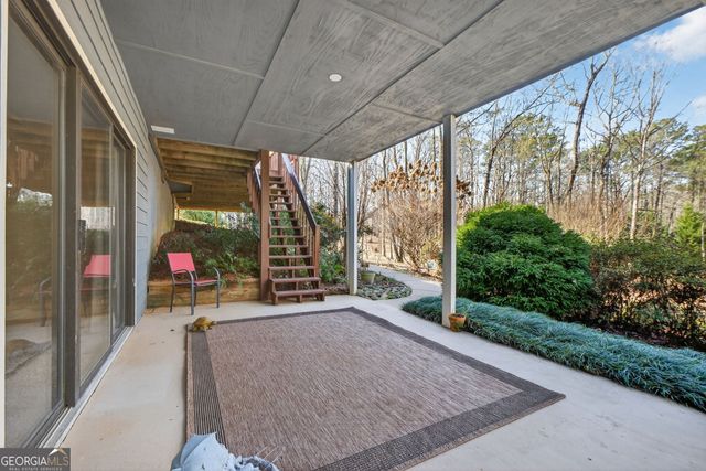 175 Flat Creek Court, Fayetteville, GA 30214