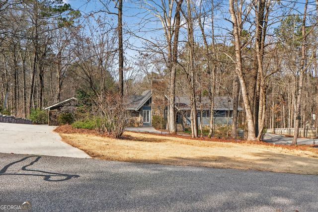 175 Flat Creek Court, Fayetteville, GA 30214